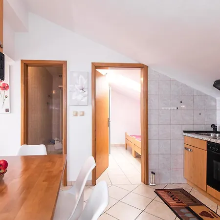 Apartament Dedic Krk Veglia