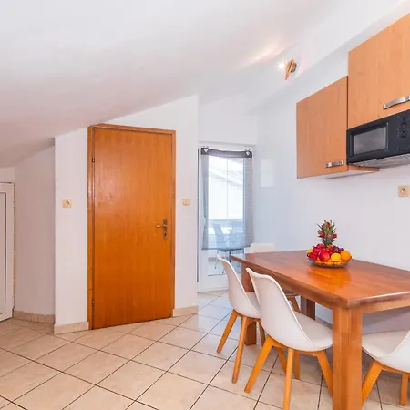 Apartament Dedic Krk Veglia